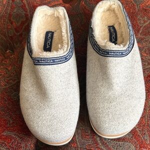 Nautica Gray Slip-On Fleece-Lined Indoor Slippers with Navy Trim